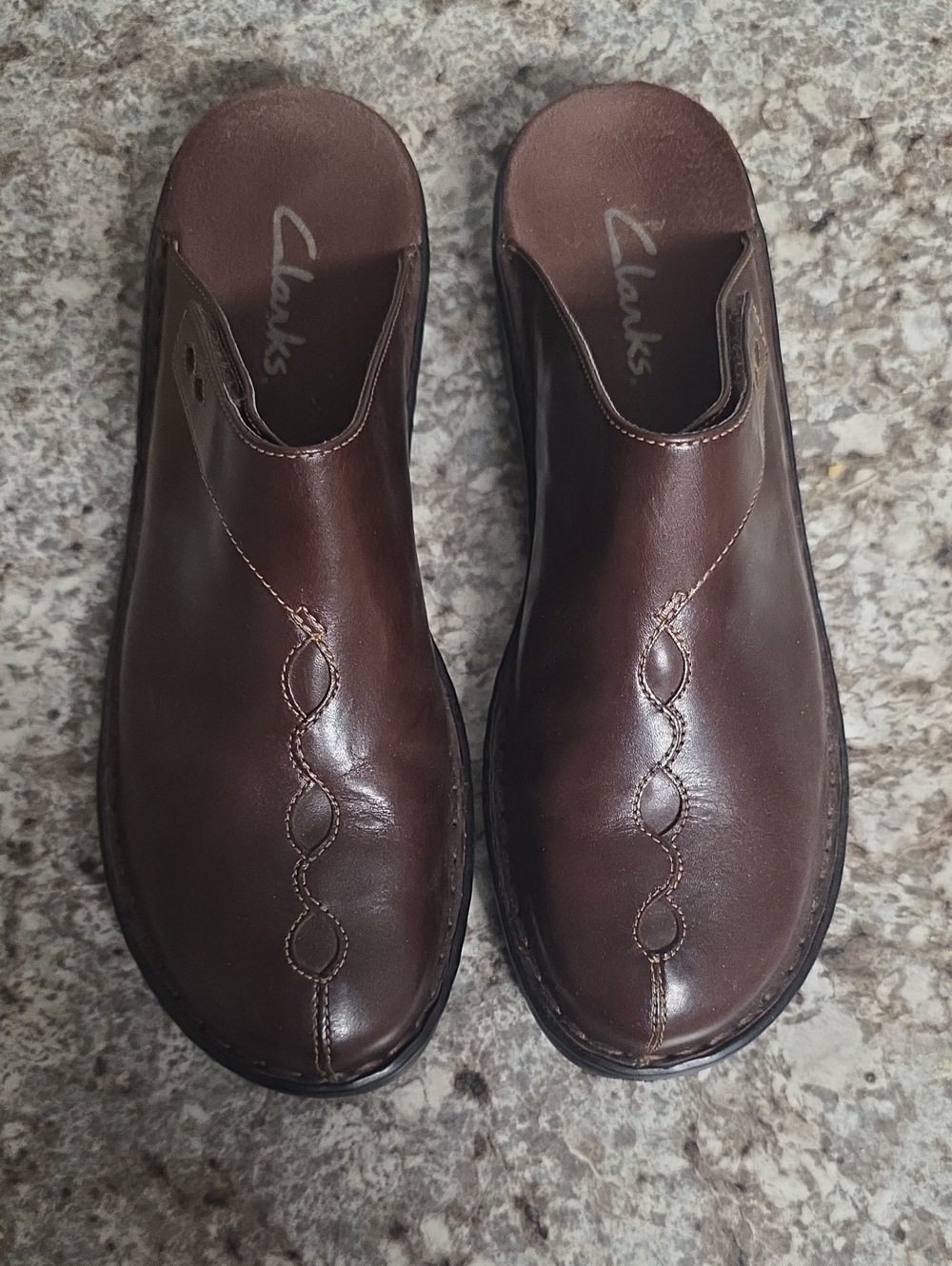 New Clarks Women's Slip-On Leather Clog - Brown Sz 9